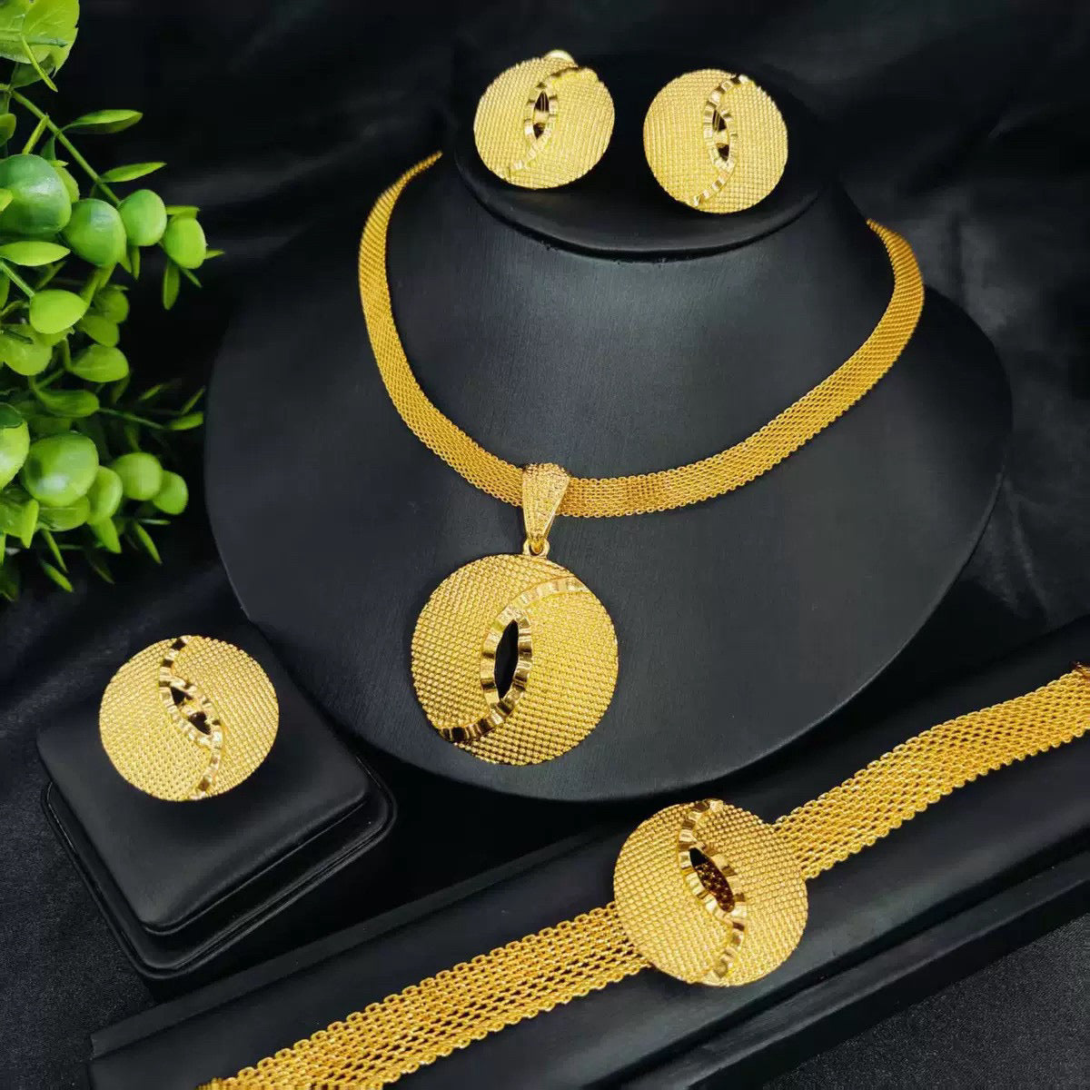 Fancy Jewellery for Ladies Fashion Necklaces for Women High Quality
Glod Plated Jewelry Set