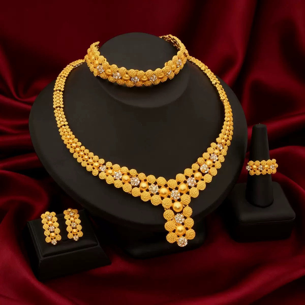 24K Gold Plated Zircon Alloy Fashion Jewelry Set Bracelet Earrings
Necklace Ring Date Party Women Set